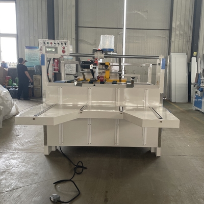220V / 380V नालीदार कार्टन फ़ोल्डर ग्लूअर मशीन 7.5KW बिजली की खपत 7000 * 3000 * 2000 मिमी आयाम