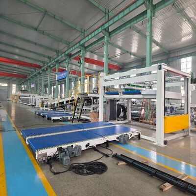 5 परत वाला नालीदार कार्डबोर्ड उत्पादन लाइन वोल्टेज 380V पैकेजिंग सामग्री विनिर्माण प्रक्रिया के लिए उपयुक्त